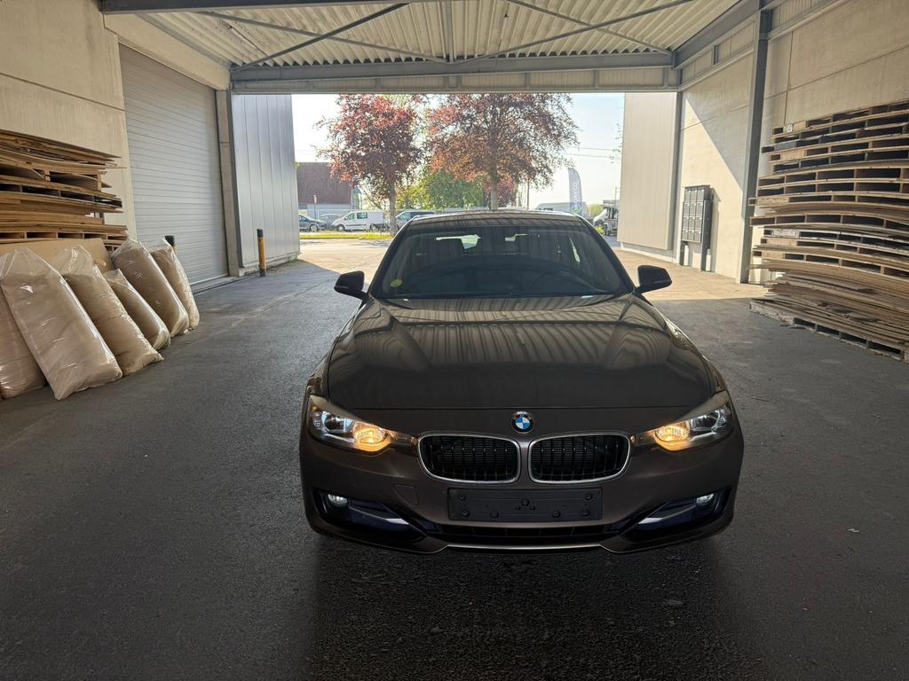 BMW 316d Touring Diesel • Zuinig & Betrouwbaar!, Auto's, BMW, Radio, 1995 cc, Zwart, Bruin