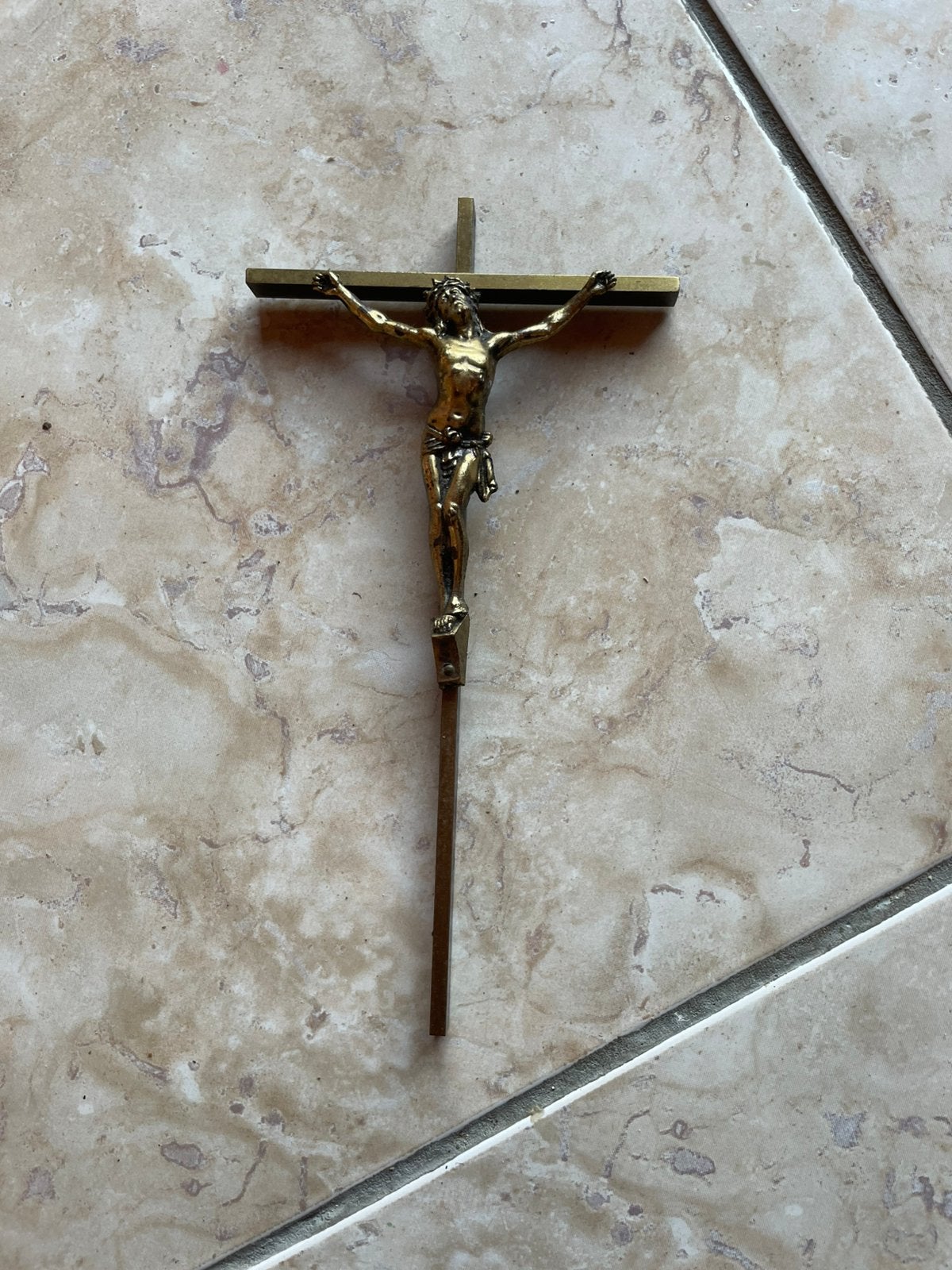 Magnifique crusifix doree, Collections, Envoi, Utilisé, Autres types, Christianisme | Catholique