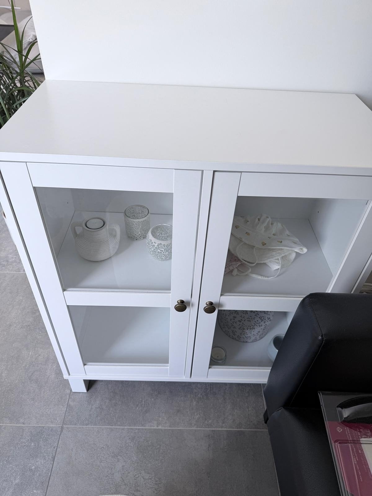 Armoire blanche avec portes vitrées Jysk, Enlèvement