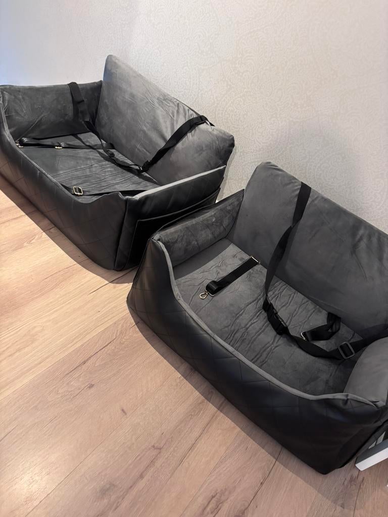 2 autostoelen voor middel grote honden, Ophalen, Nieuw