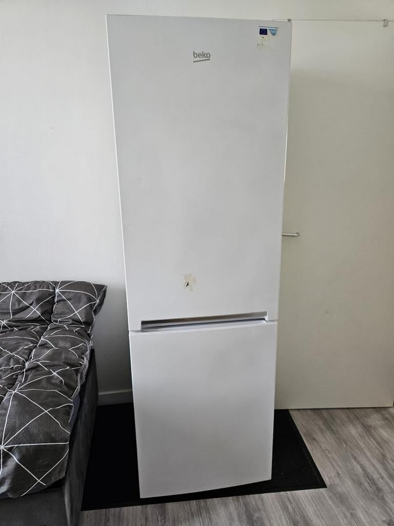 Koel-vriescombinatie Beko – No Frost – Goede sta, Enlèvement, Utilisé, Avec congélateur séparé