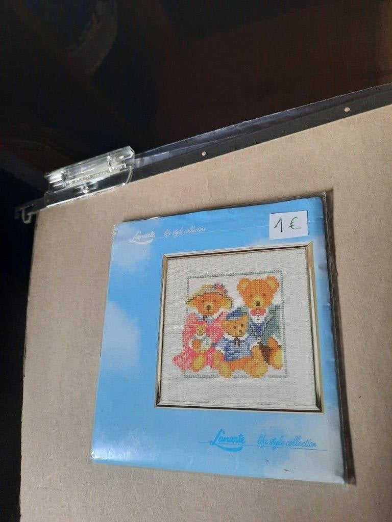 Motif Lanarte avec restes de fil - 14x14cm - Bears 33931, Enlèvement ou Envoi, Utilisé, Broderies à la main, Patron