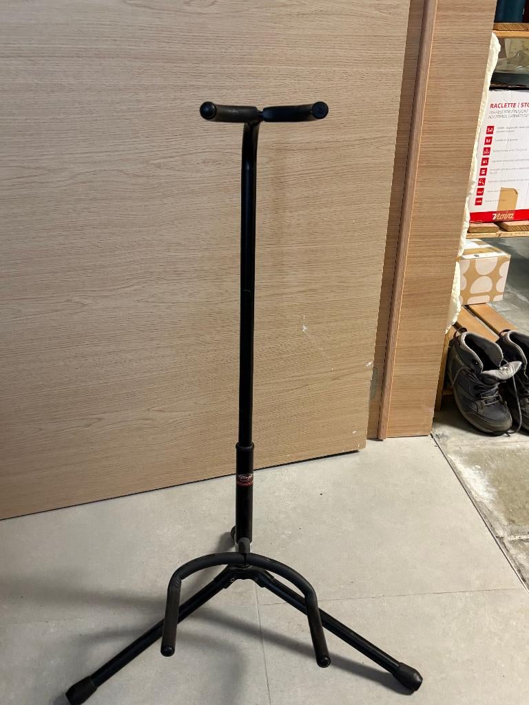 Pied pour guitare, Musique & Instruments, Enlèvement, Utilisé, Pied, Guitare