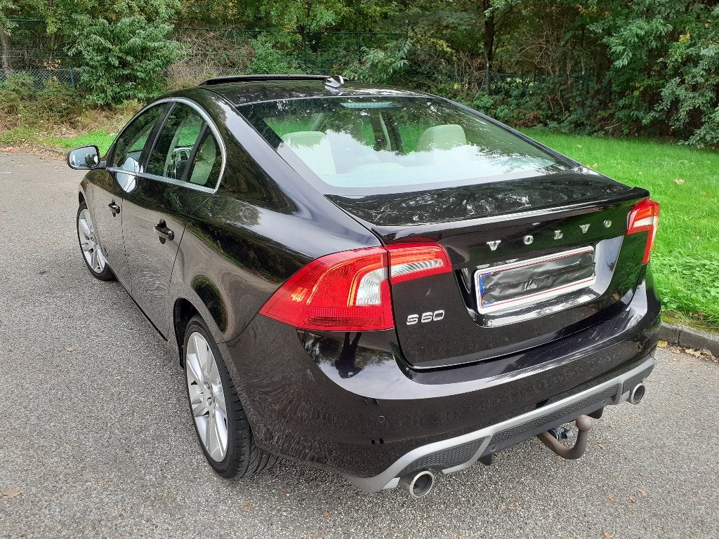 Belle Volvo S 60, automatique, 117000 km, Autos, Cuir, Euro 5, Achat, 120 kW