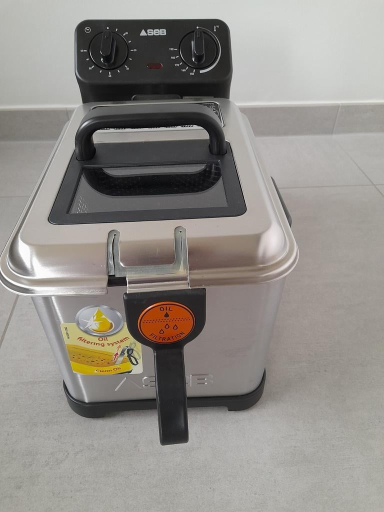 Friteuse SEB, Electroménager, 2 à 3 litres, Enlèvement, Utilisé, Pan intérieur amovible