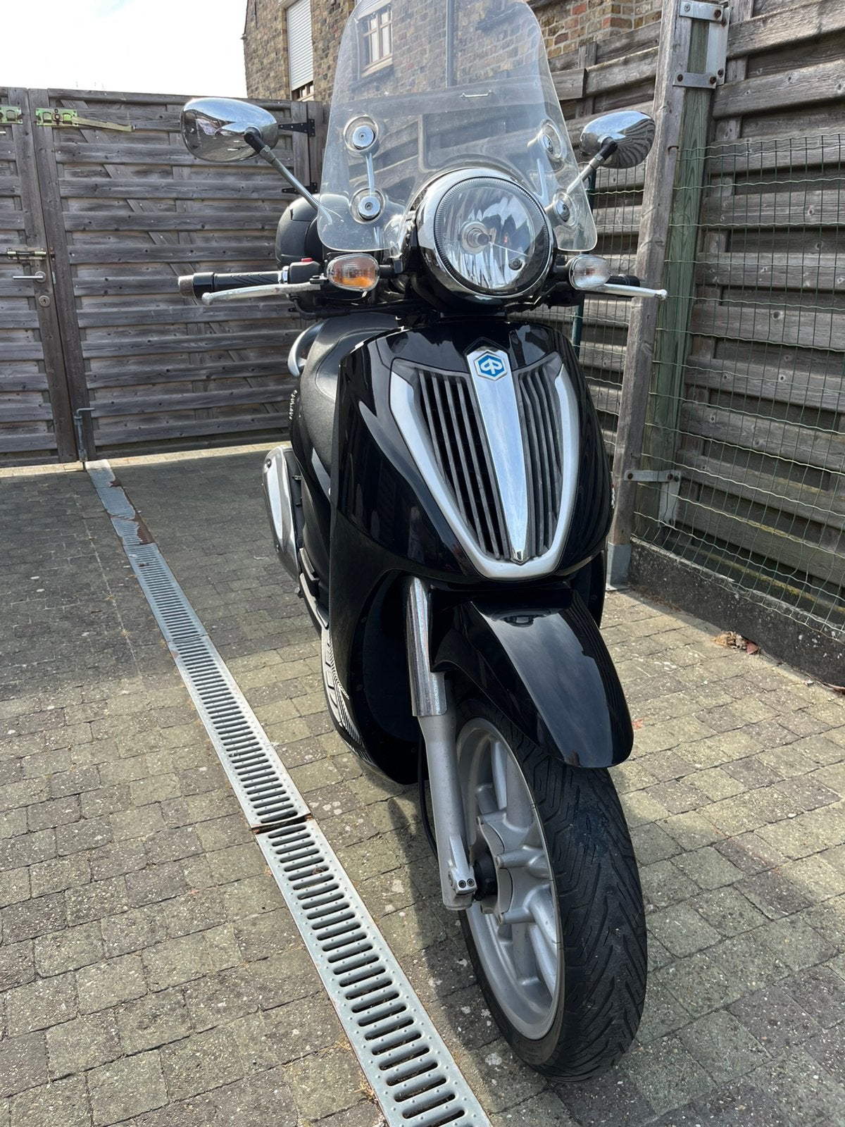 Piaggo carnaby cruiser 300ie, Motoren, Motoren | Piaggio, Scooter, 300 cc, Gebruikt, Particulier