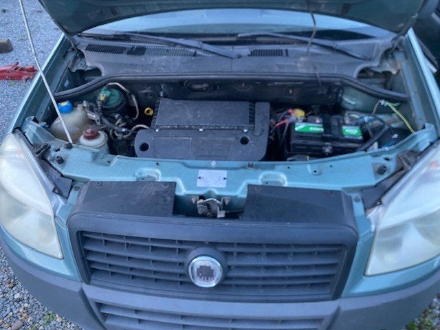 FIAT DOBLO 1.3 DIESEL LICHTE VRACHT TE KOOP, 4 deurs, Stof, 4 cilinders, Blauw
