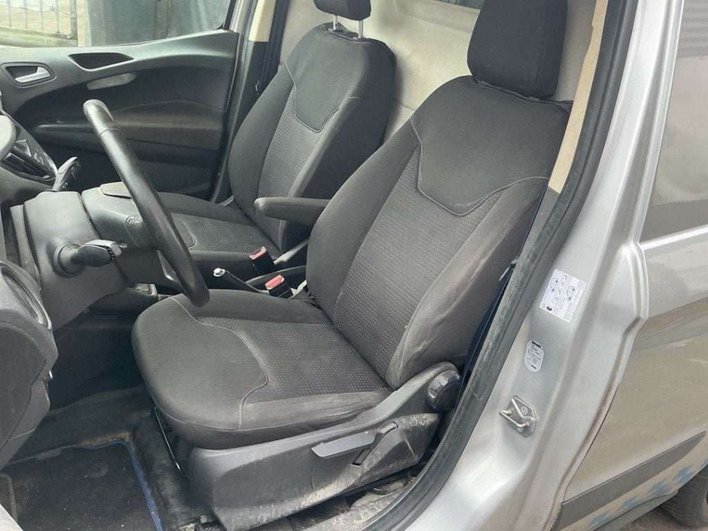 STOEL LINKS VOOR Ford Transit Courier (01-2014/12-2023), Gebruikt, Henry-Ford-Straße  1
50735  Köln, DE, Ford-Werke GmbH, Kunden@ford.com
