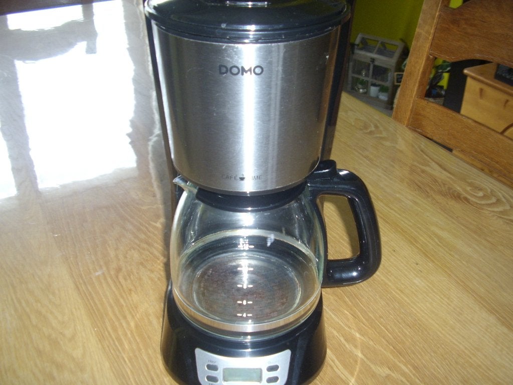 cafetiere electrique domo, Café moulu, Réservoir d'eau amovible, Utilisé, 4 à 10 tasses