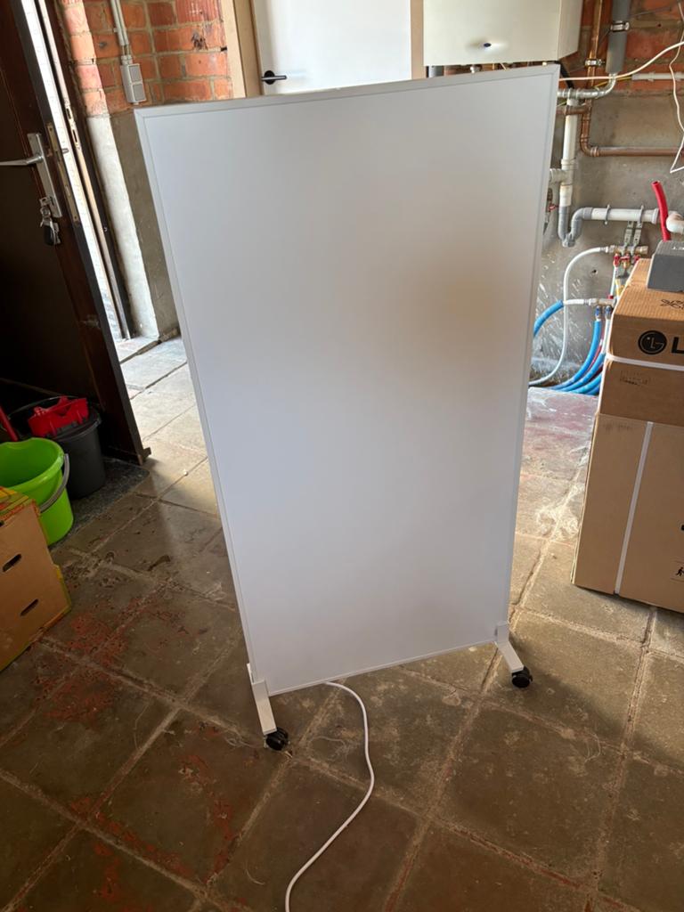 Infrarood verwarmingspaneel op wieltjes of tegen muur, Ophalen, 30 tot 80 cm, Overige typen, Zo goed als nieuw