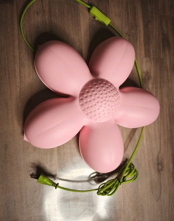 Ikea Bloemlamp - Wandlamp, Huis en Inrichting, Met schakelaar, IKEA, Roze, Ophalen of Verzenden