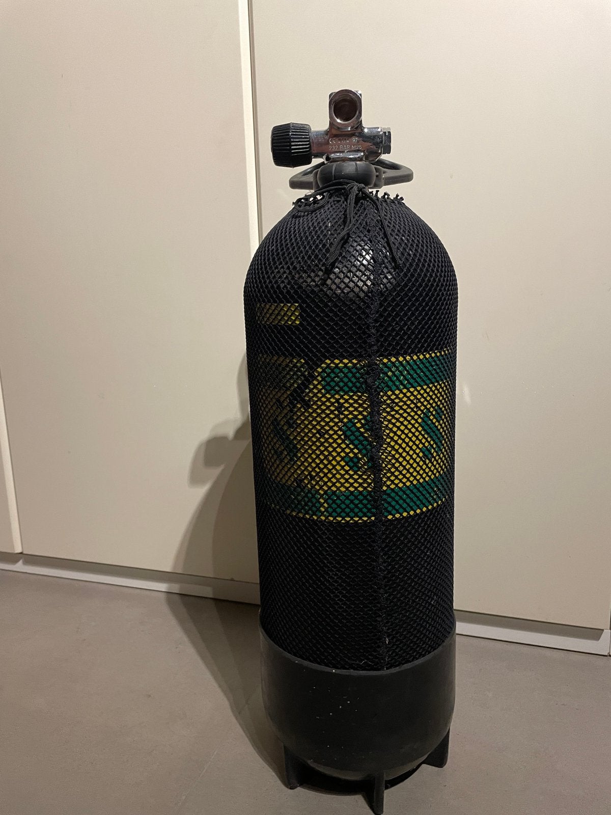 Bouteille 15 l, homologuée hydrostatiquement 05/2026, Enlèvement, Utilisé, Bouteille de plongée