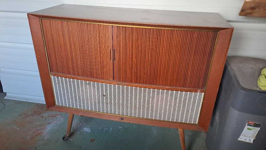 Retro platenspeler en radio in meubelkast, Ophalen, Gebruikt, Platenspeler, Dual