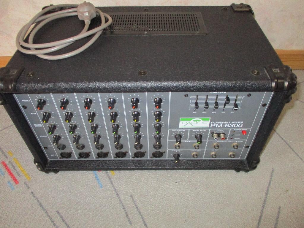 kanaalversterker, Enlèvement, Utilisé, Moins de 500 watts, Sono