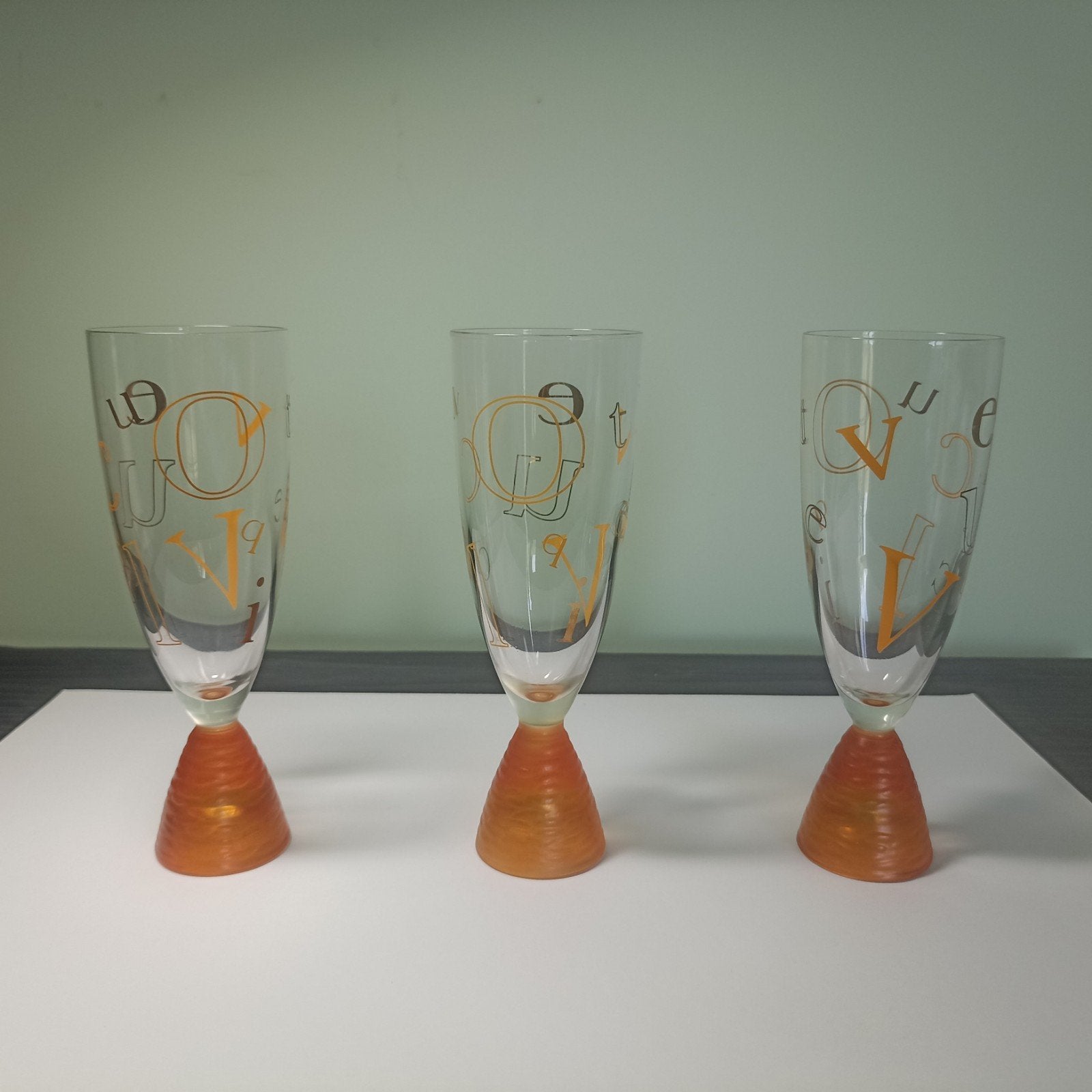 Vintage Veuve Clicquot 'Alphabet' Champagneflûtes – Set van, Verzamelen, Verzenden