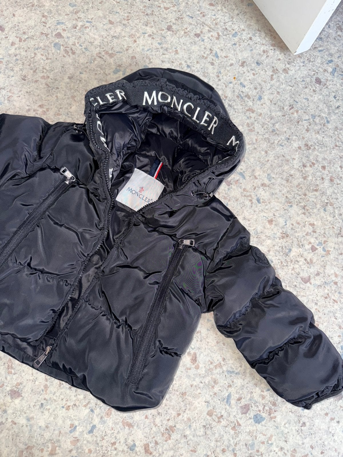 Doudoune Moncler Enfant originale – Taille 4/5 ans, Enlèvement ou Envoi, Comme neuf, Garçon ou Fille, Manteau