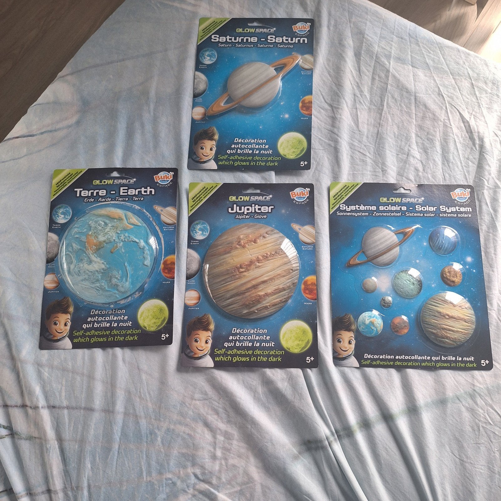 Glow Space stickers, Ophalen of Verzenden, Nieuw, Sticker