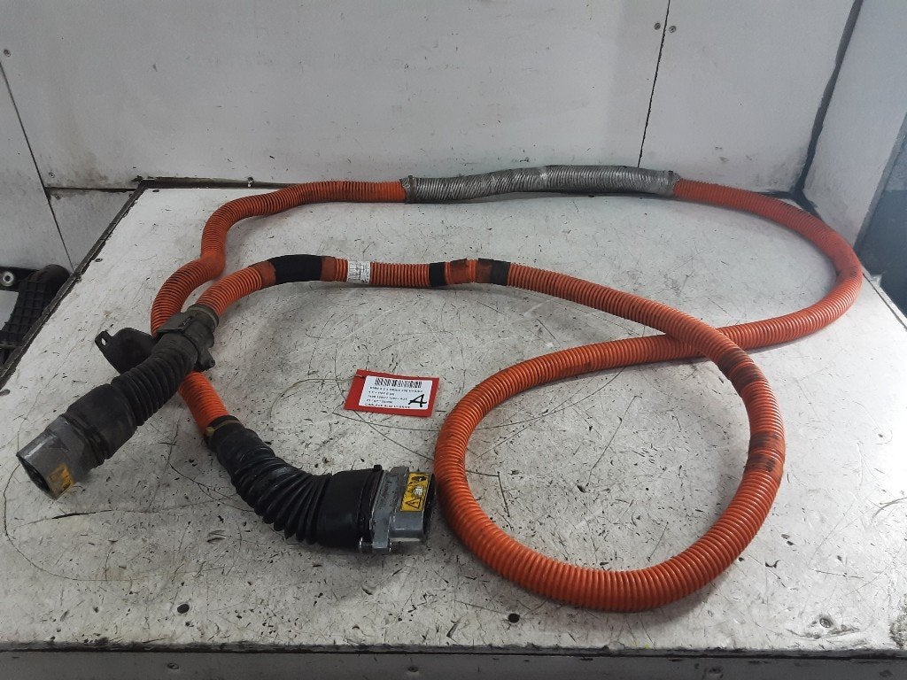 LAADKABEL BMW X2 (F39) (01-2017/10-2023) (11107811), Gebruikt, Mevr. I. Hauben, BMW, Rue de l'Espoir 34 34
4030  GRIVEGNÉE, BE