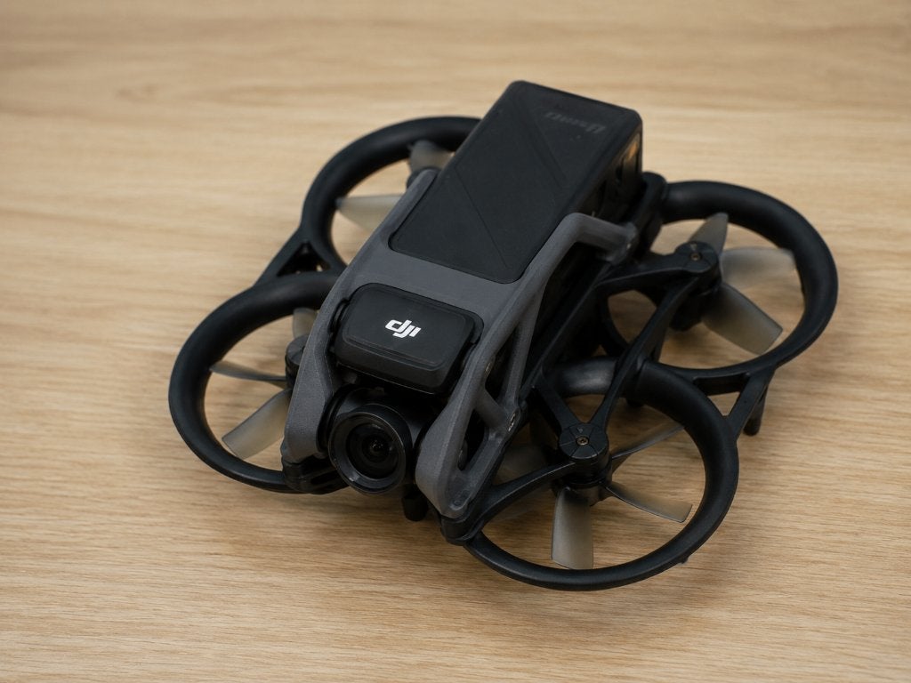 DJI Avata Pro-View Combo avec lunettes 2 - à peine utilisé, Drone avec caméra, 250 à 900 g, Enlèvement ou Envoi, Qualité supérieure