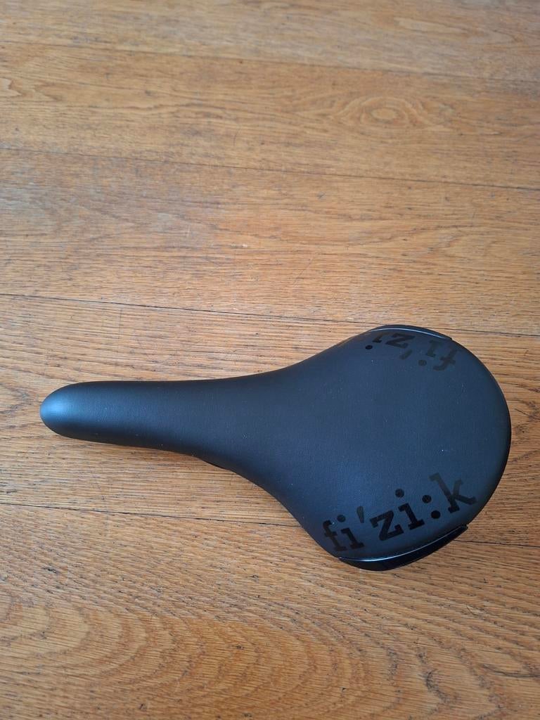 Fizik Aliante Fietszadel, Verzenden, Zadel