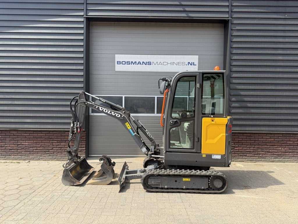 Volvo EC18E minigraver BJ 2023 sloop / sorteer functie €39, Zakelijke goederen, Machines en Bouw | Kranen en Graafmachines, Volvo Cons
