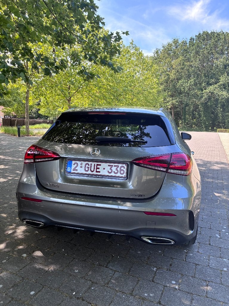 Mercedes A180 Amg-line, 4 zetels, 4 cilinders, Leder en Stof, Particulier