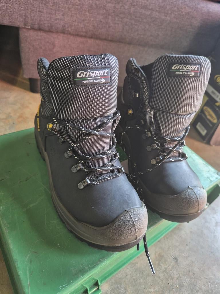 Werkschoenen, Ophalen