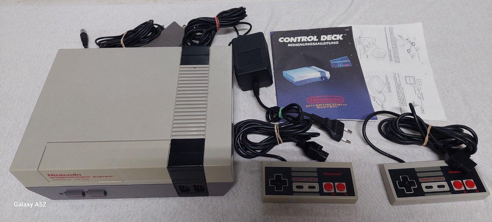 nintendo nes european version, Games en Spelcomputers, Ophalen of Verzenden, Gebruikt, Met 2 controllers