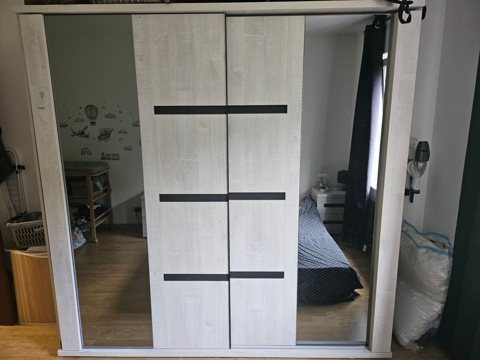 Armoire, Ophalen