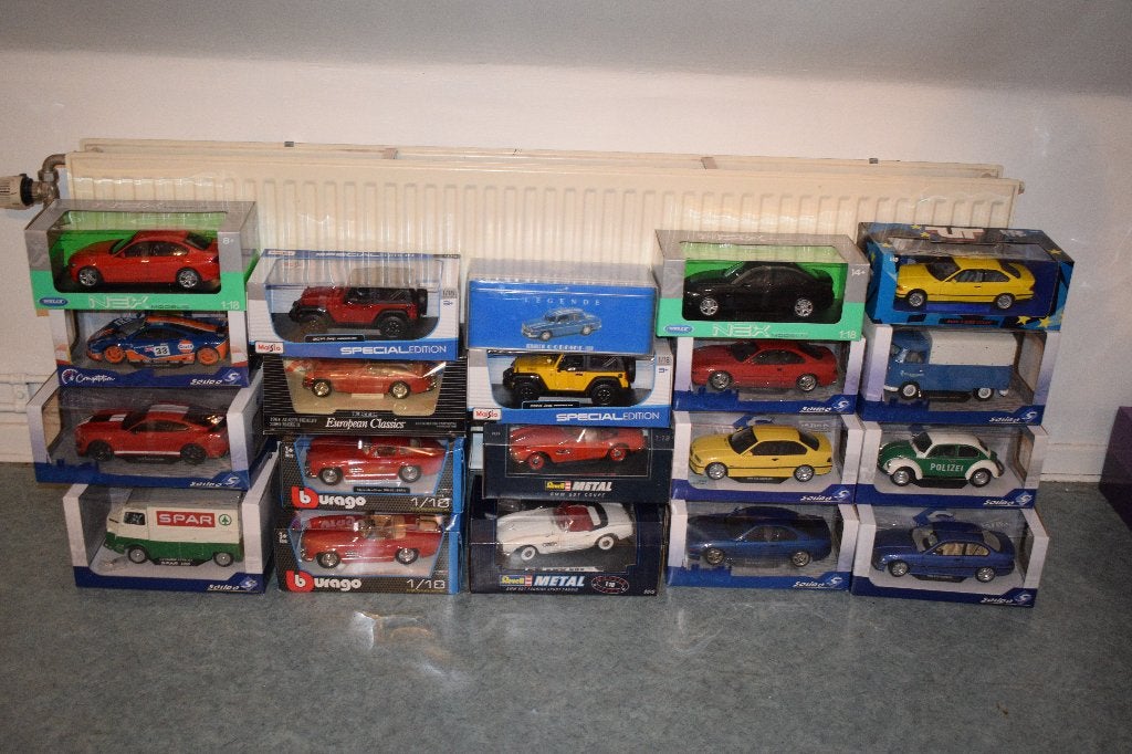 20 miniatures automobile 1:18 neuf, Hobby & Loisirs créatifs, Voitures miniatures | 1:18, Enlèvement ou Envoi, Neuf, Burago