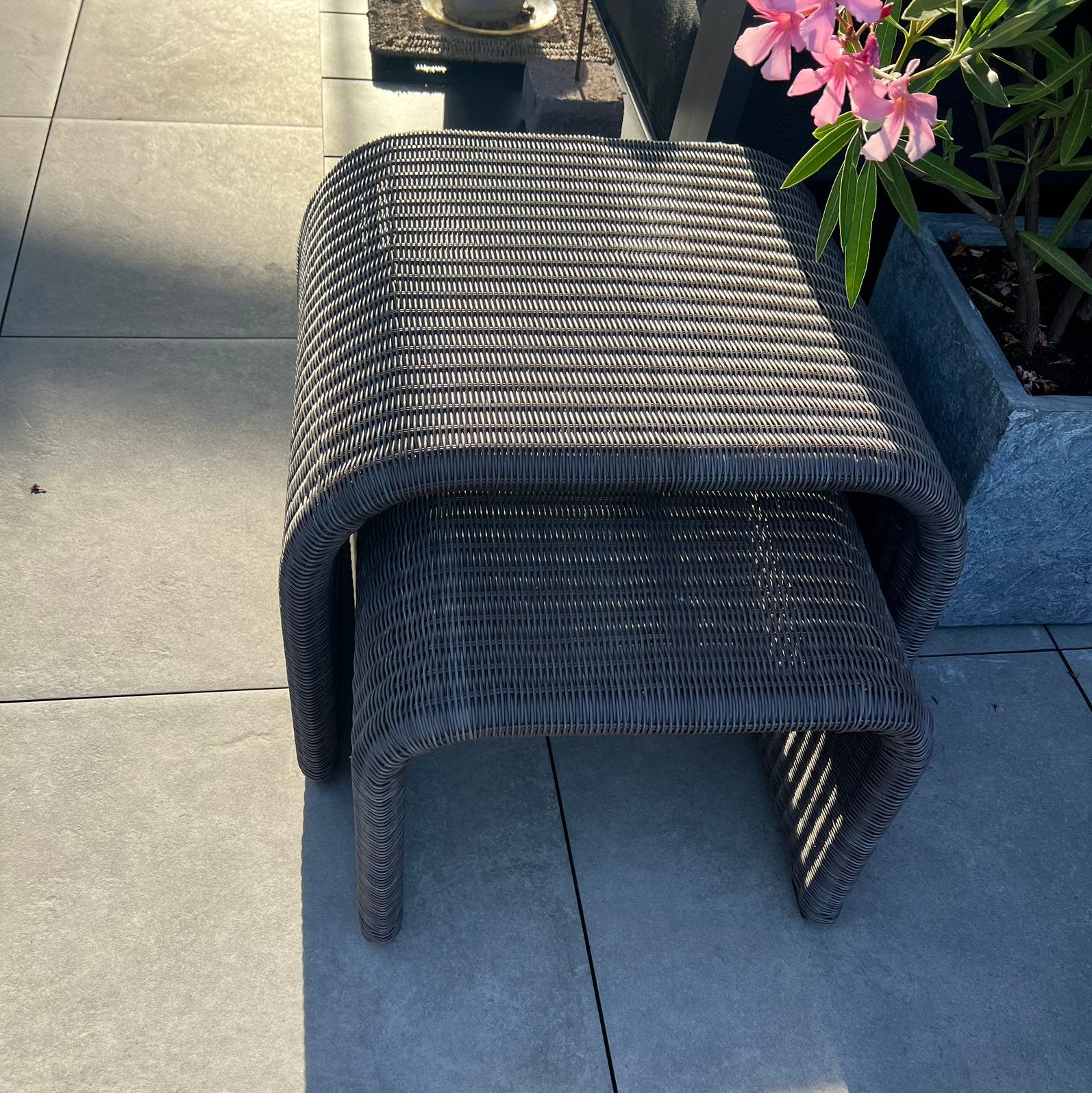 Bijzettafels/ Manutti/ wicker/ taupe/€49, Ophalen, Zo goed als nieuw