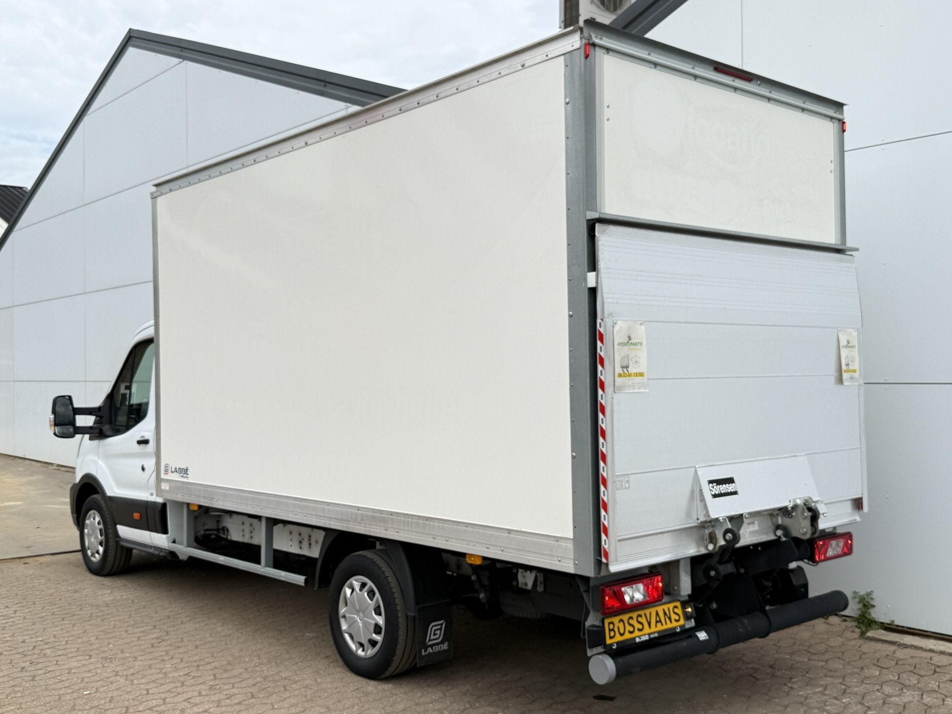 Ford Transit 2.0 TDCI 130PK Laadklep Airco Bakwagen Cruise C, Auto's, Zwart, 4 cilinders, Wit, Ford