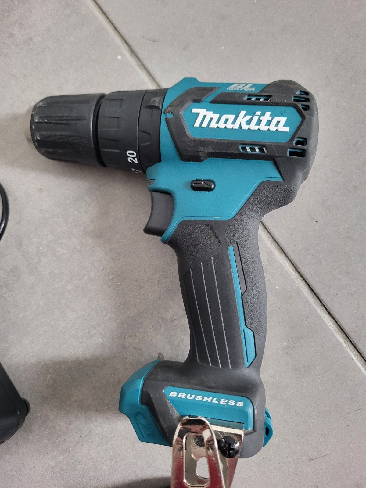 Makita vijsmachine, Doe-het-zelf en Bouw, Ophalen
