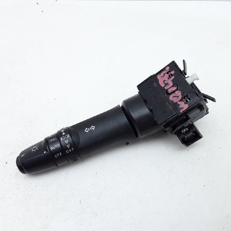 INTERRUPTEUR D'ECLAIRAGE Lancer Sports Sedan (CY / CZ), Utilisé, Mitsubishi