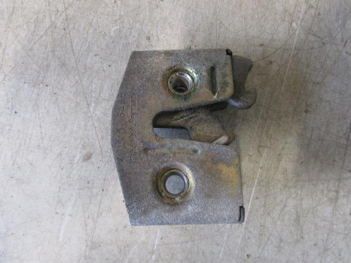 Deurslot Mechaniek 4Deurs rechts-voor van een Volvo 2-Serie, Gebruikt, -, -, Ophalen of Verzenden