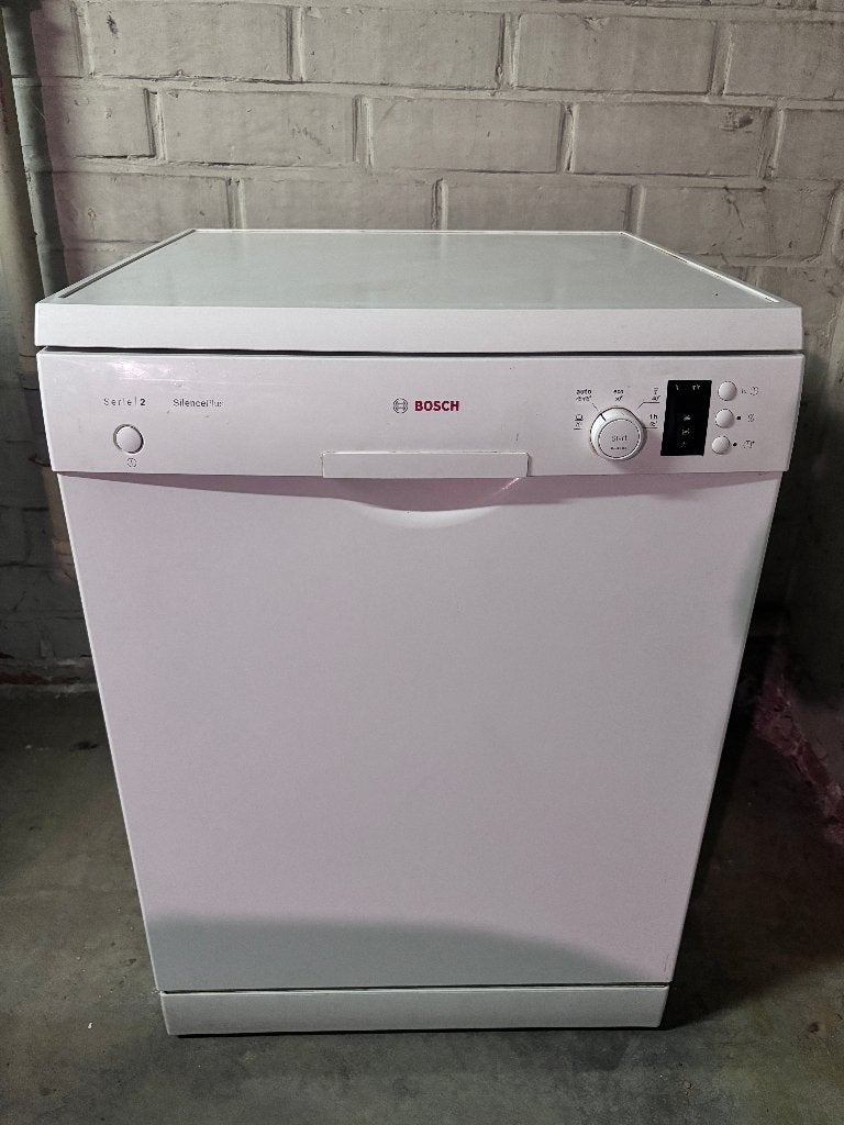 Bosch Vaatwasser Serie 2 SilencePlus Vrijstaand, Elektronische apparatuur, Vaatwasmachines, Ophalen, Gebruikt, Minder dan 85 cm