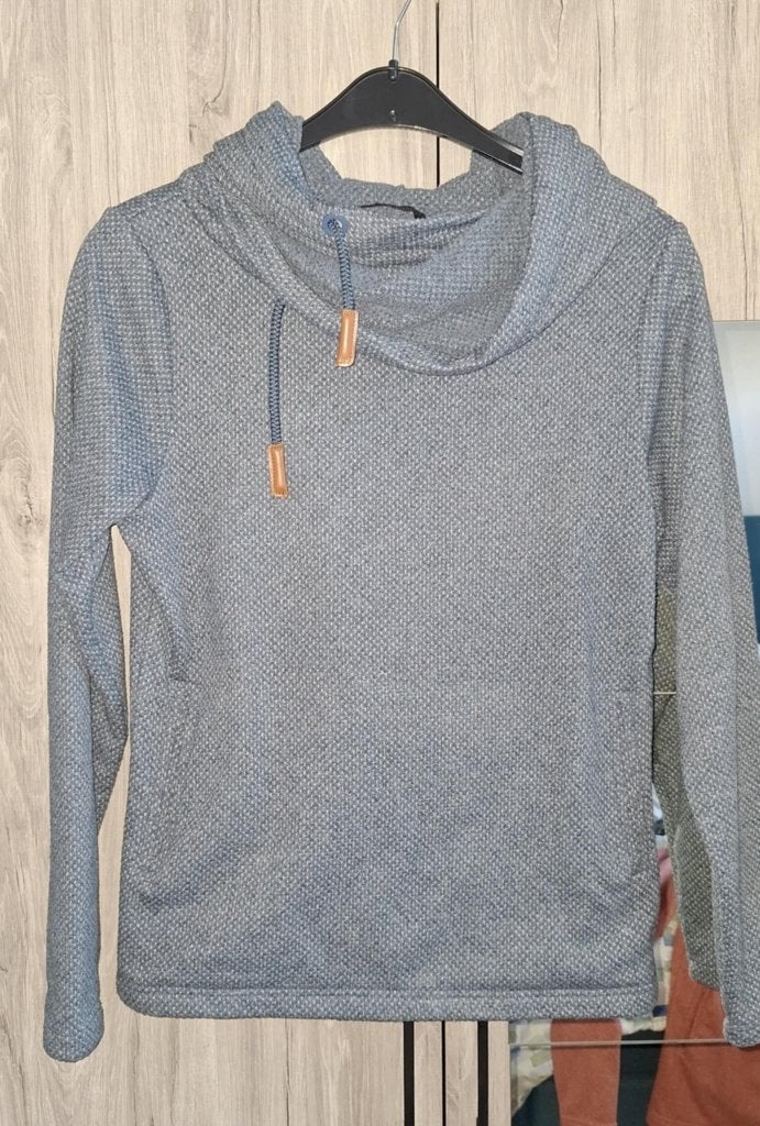 Pull chaud à capuche de la marque Ayacucho taille S/M, Vêtements | Femmes, Pulls & Gilets, Taille 38/40 (M), Enlèvement ou Envoi