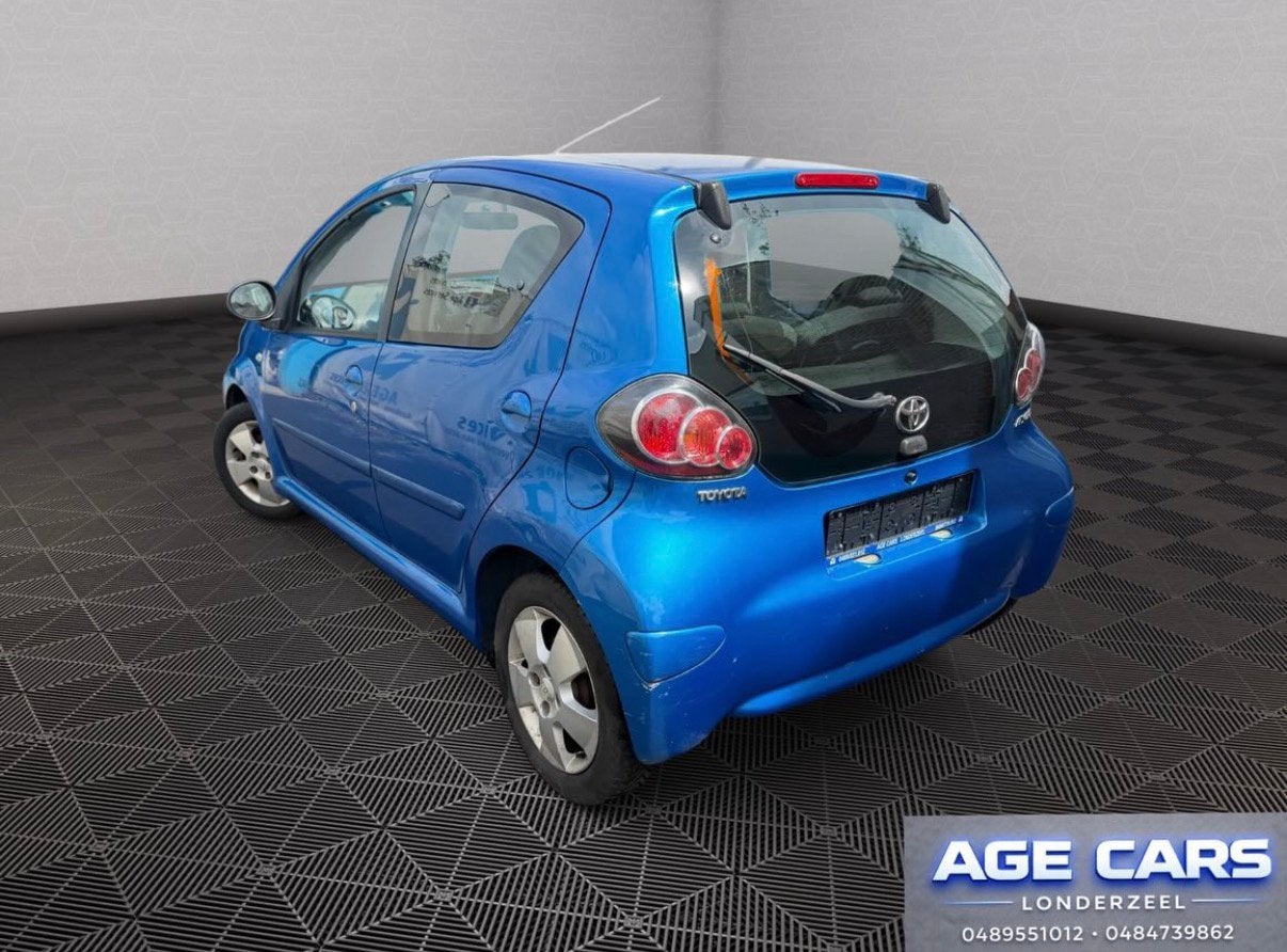 Toyota aygo 1.0 essence, Autos, Achat, 998 cm³, 4 portes, Entreprise