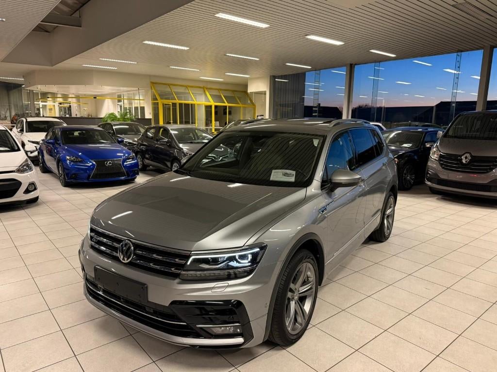 Volkswagen Tiguan R-Line ALLSPACE 1.5i Benzine 110kW Euro 6d, Auto's, Automaat, Euro 6, Leder, Bedrijf