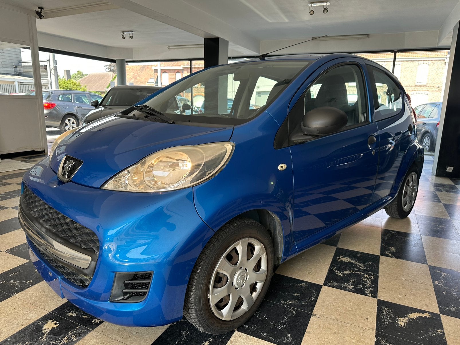 Peugeot 107 107 1.0i Tendance **58000 km**, Autos, Peugeot, Achat, Entreprise, Boîte manuelle, Noir