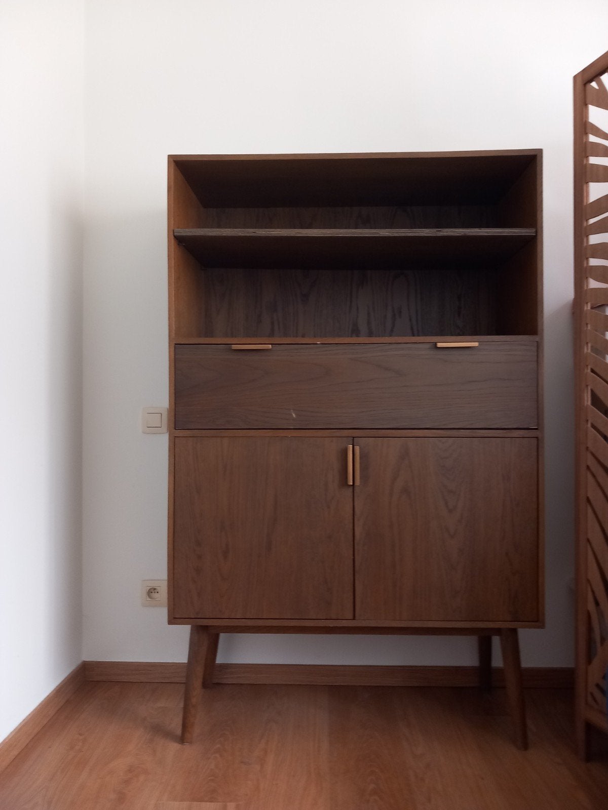 Kast Juntoo, Ophalen, Gebruikt