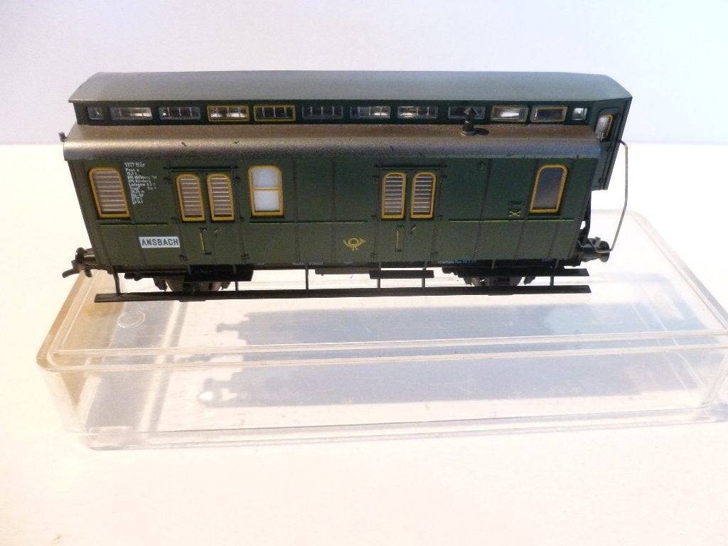 TRAINS HO, Hobby en Vrije tijd, Modeltreinen | H0, Ophalen of Verzenden, Gelijkstroom, Wagon, Fleischmann
