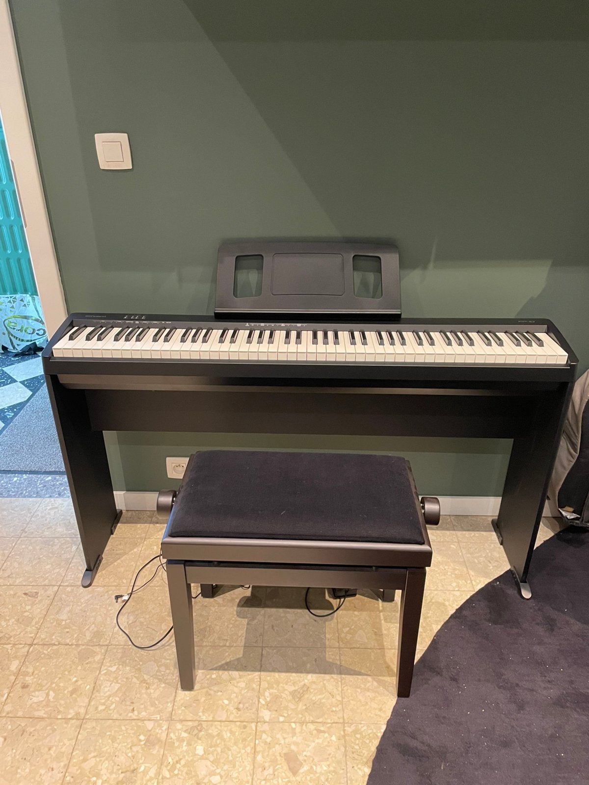 Piano complet Roland FP10, Ophalen, Zo goed als nieuw, Zwart, Piano