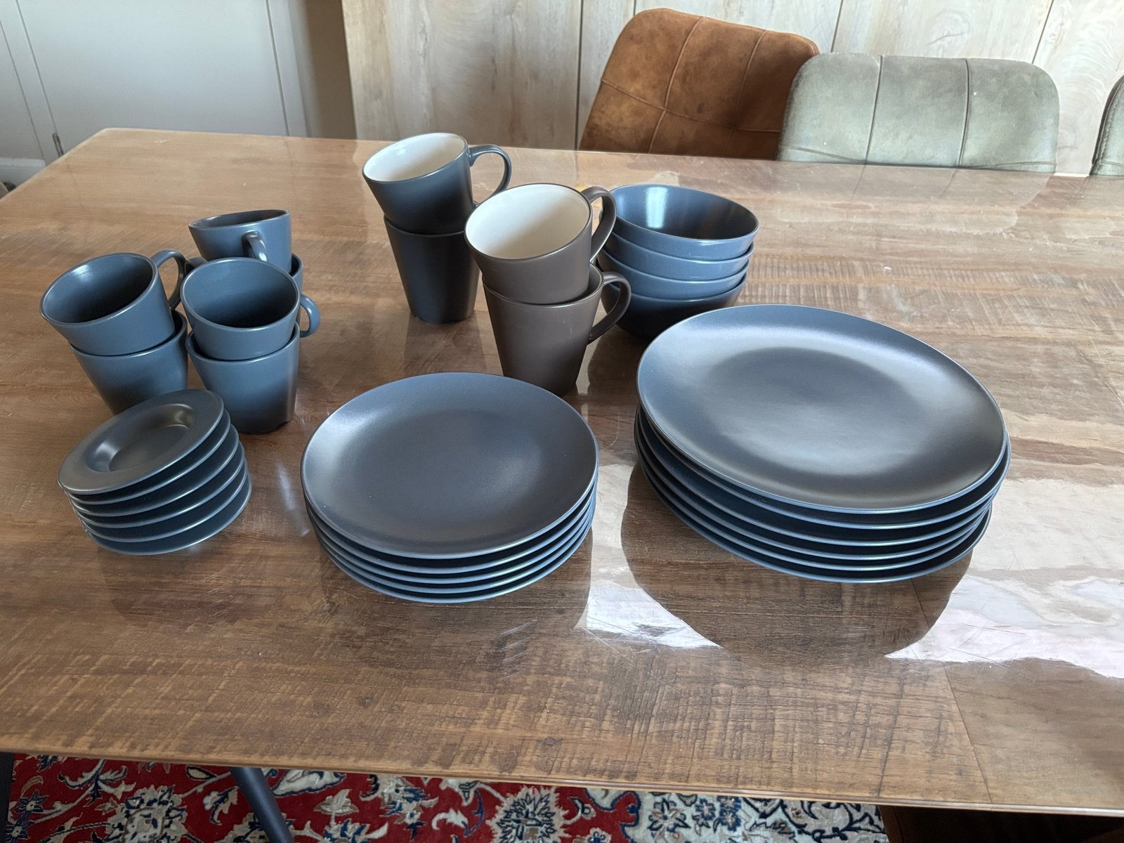 IKEA DINERA 31-delige serviesset grijs/blauw — heel goede st, Huis en Inrichting, Keuken | Servies, Ophalen, IKEA, Zo goed als nieuw