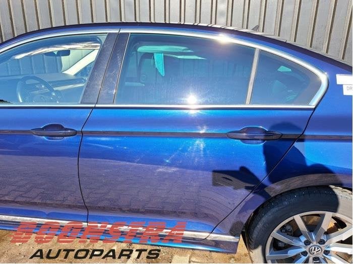 Portier 4Deurs links-achter van een Volkswagen Passat (Passa, Gebruikt, -, -, Ophalen of Verzenden