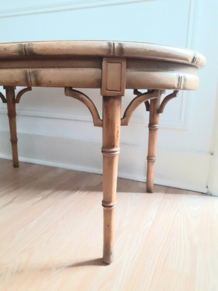 Uccle Table basse de salon ovale, bois façon bambou, vintage, Maison & Meubles, 50 à 100 cm, Enlèvement, Utilisé, 50 à 100 cm
