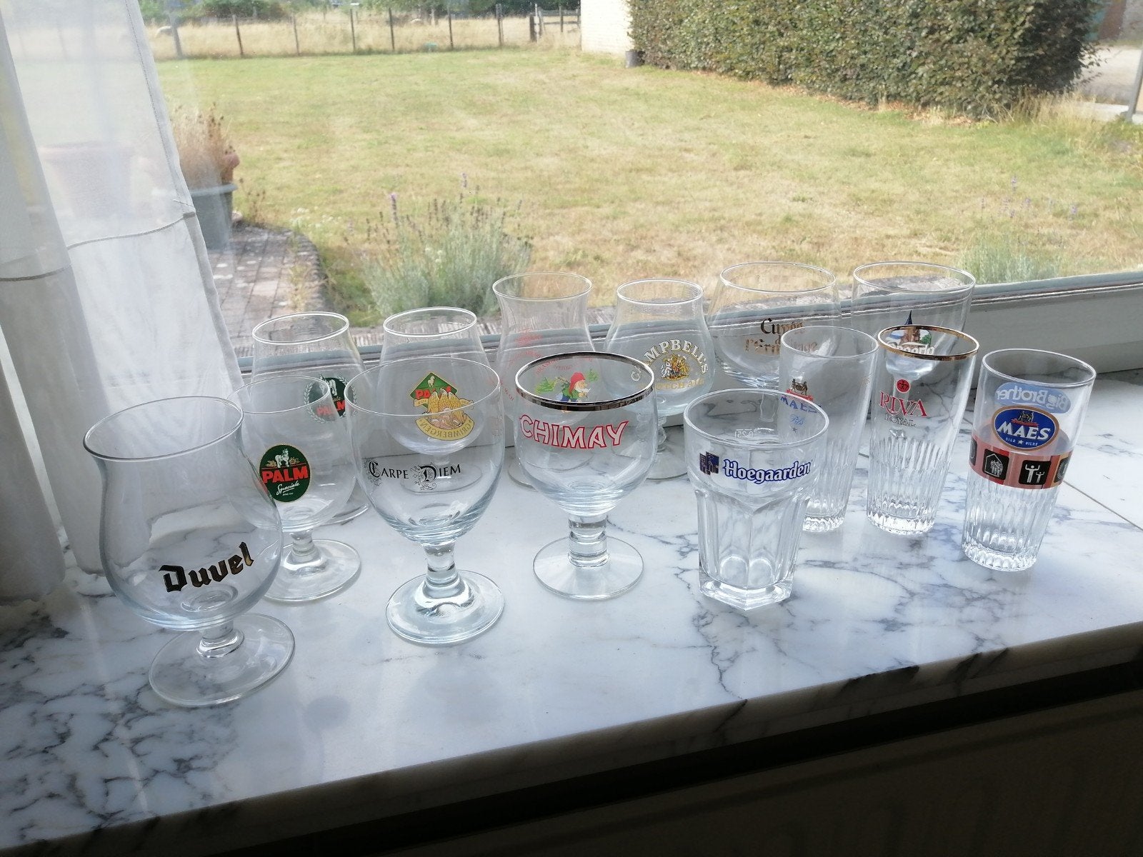 lotje bierglazen, Ophalen