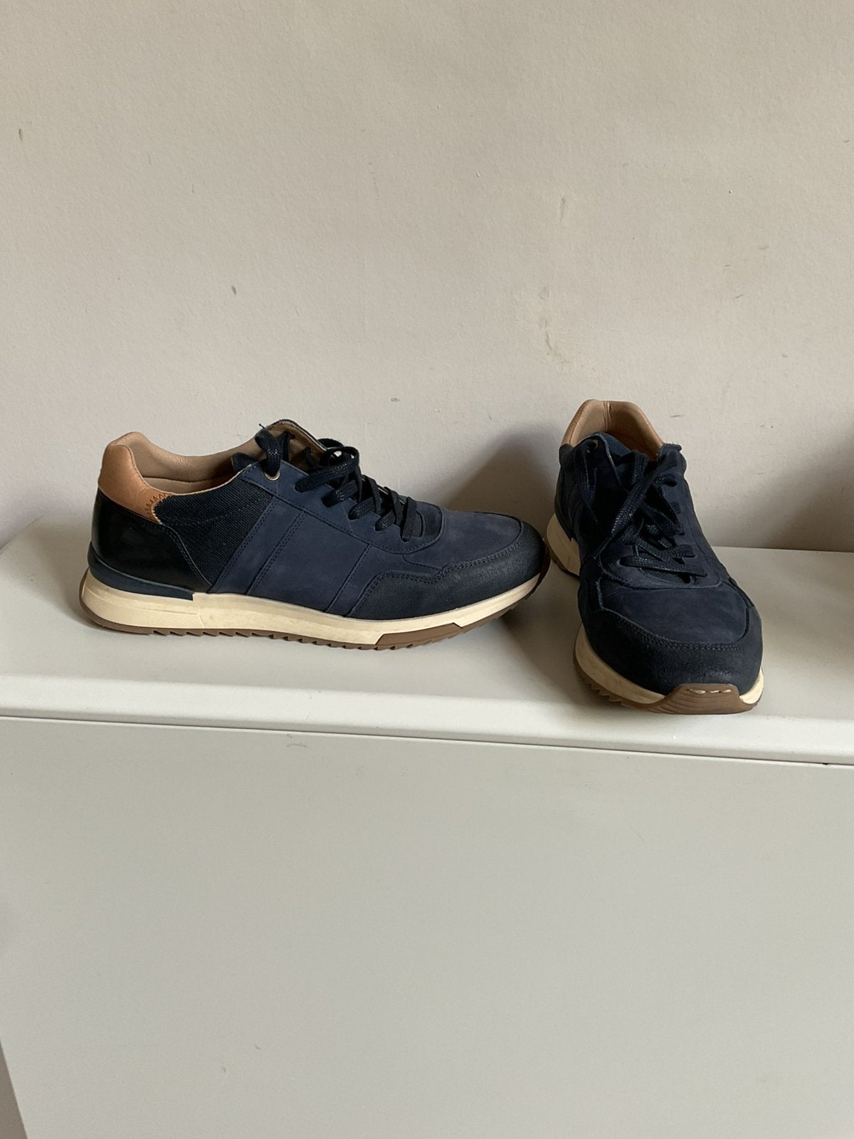 Chaussures de marche en cuir, Bullboxer, taille 43, Enlèvement ou Envoi, Comme neuf