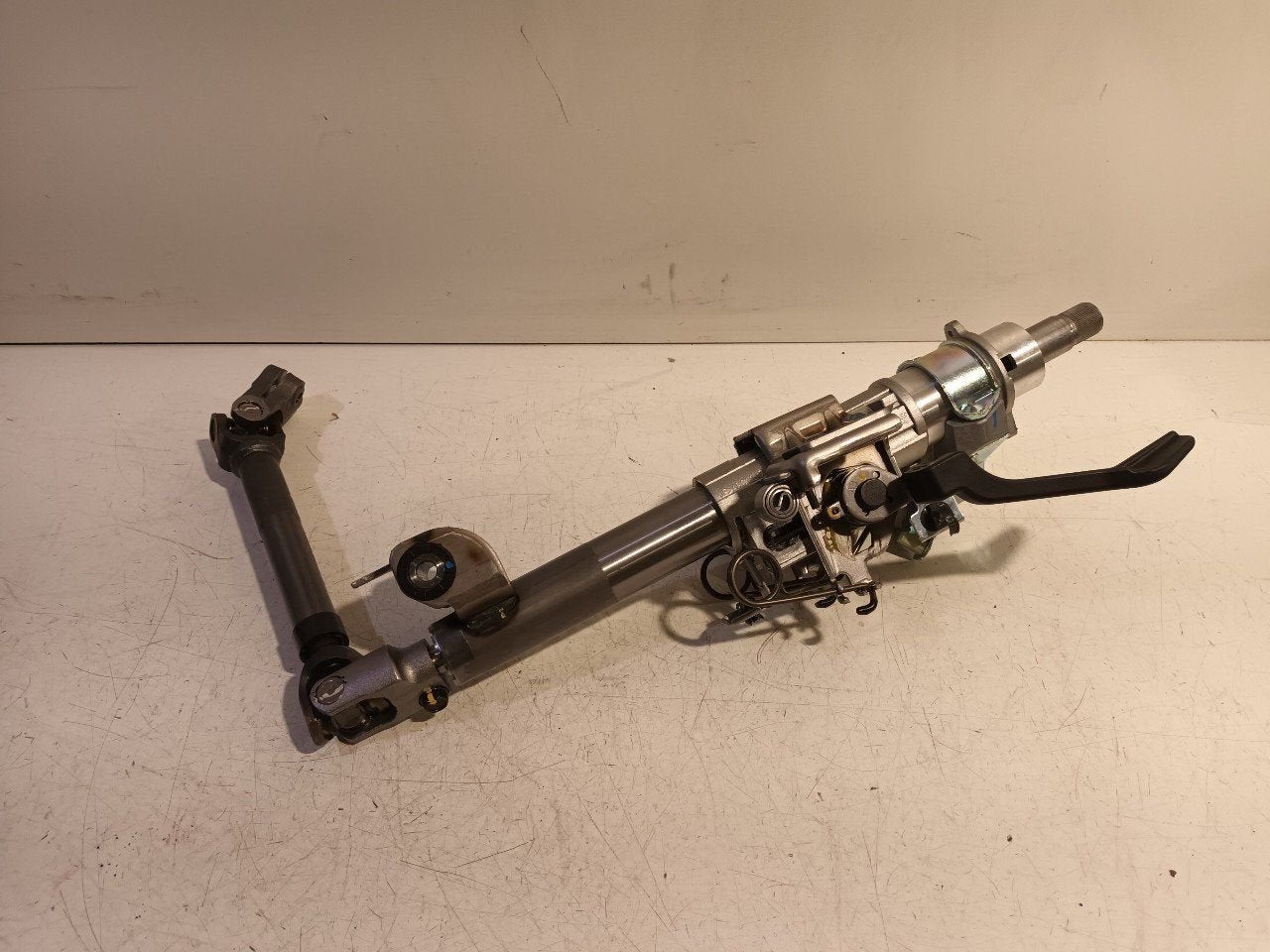 Stuurkolom Hyundai Santa Fe, Onderdelen@venauto.nl, Van der Ven Autorecycling B.V., Gebruikt, Ettenseweg 76, 4706 PB Roosendaal, The Netherlands