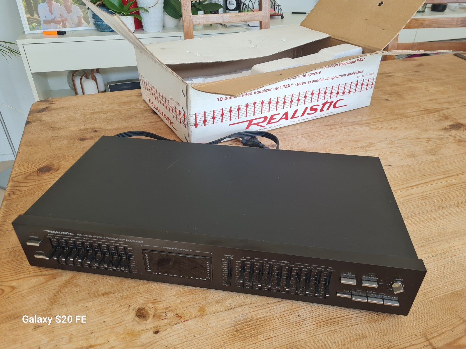 Equalizer Realistisch, Ophalen